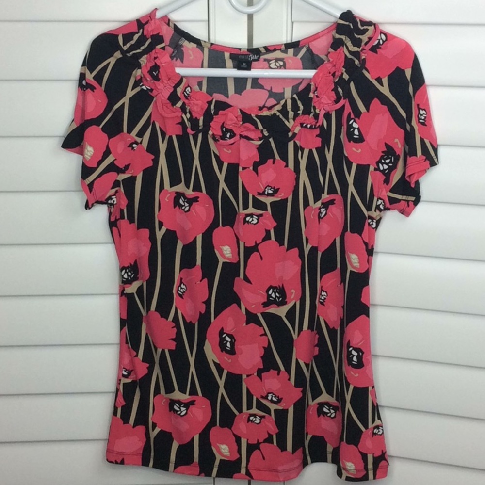 🚫Sold🚫east 5th Pink & Black Stretch Floral Top